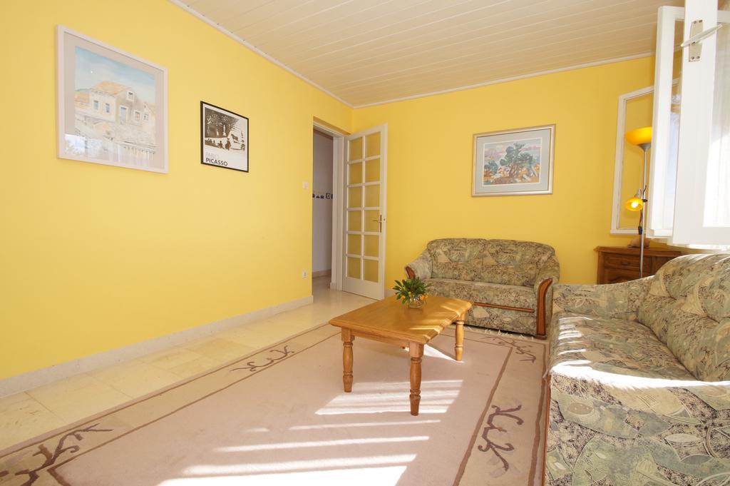 Apartments Bisko Prizba Ruang foto